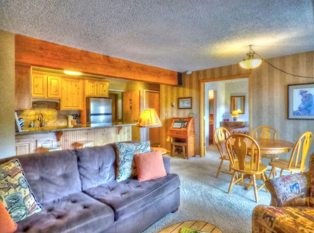 Lift Tickets Ski In Access & Hot Tub, Perfect For Couples