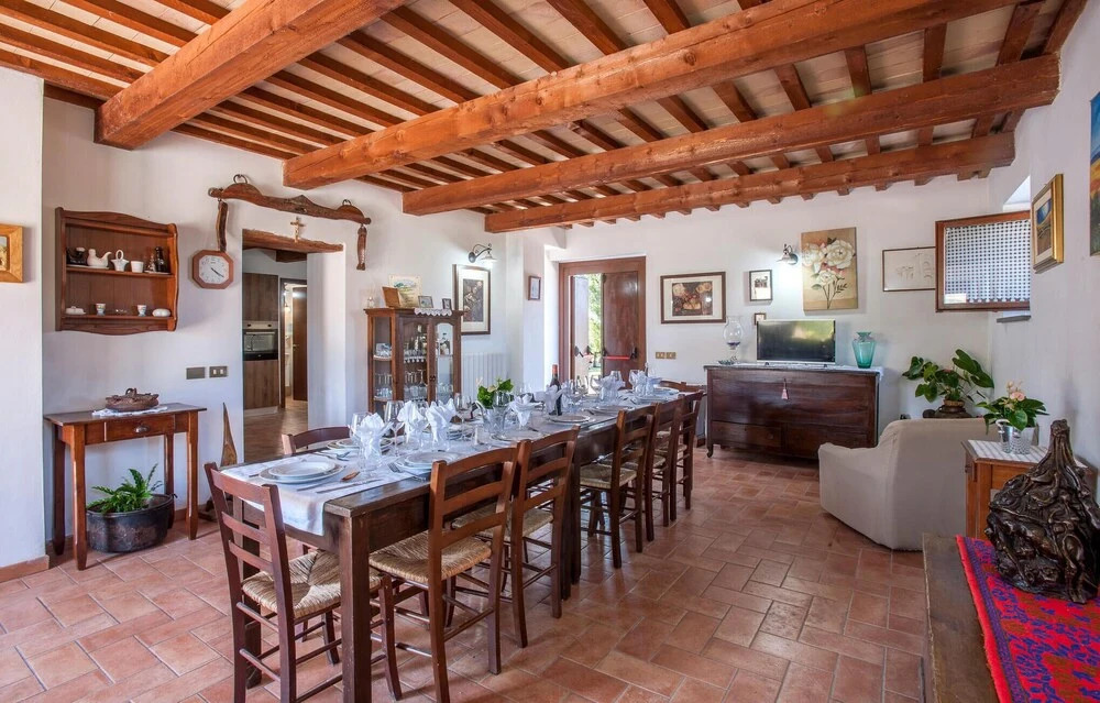 Lovely Home In Tolentino With Kitchen