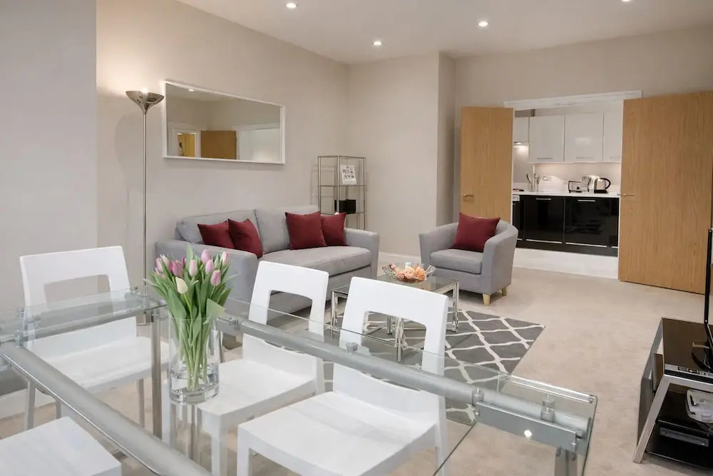 Roomspace Serviced Apartments - Kinnaird Court