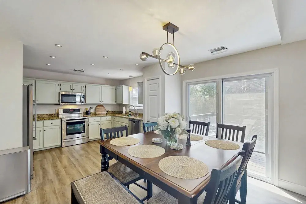 4 BR Home w/ Patio Furniture & In-ground Pool