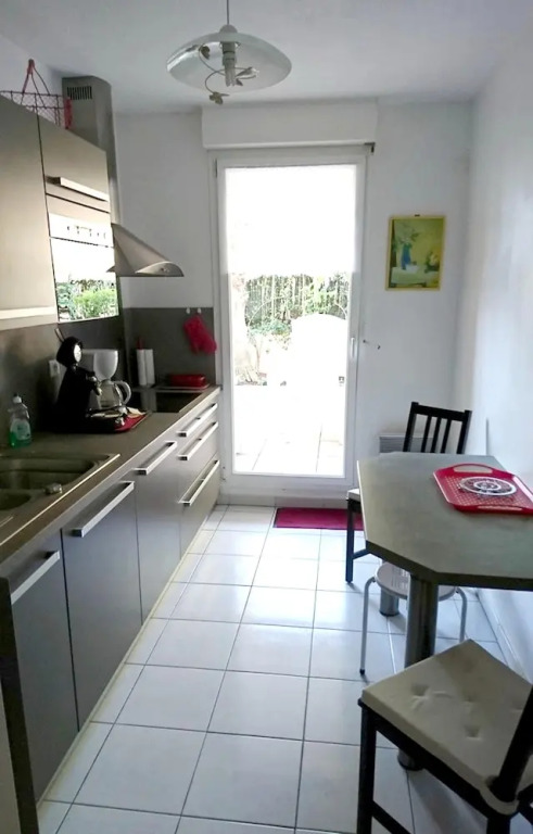 Apartment With one Bedroom in Hyères, With Wonderful City View, Enclos