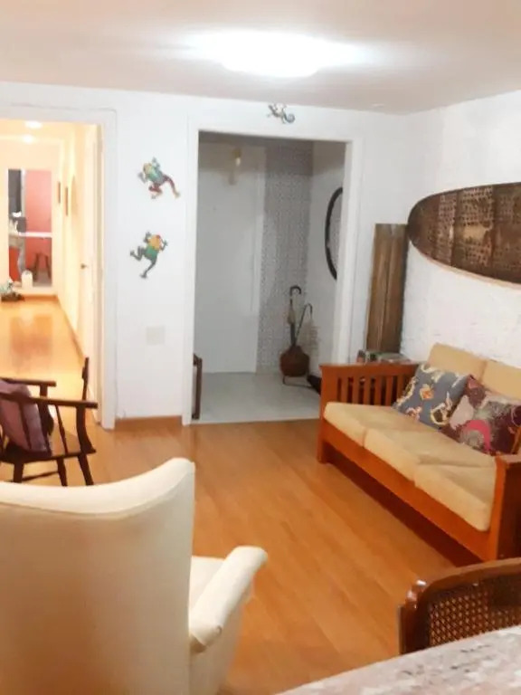 Apartamento TOP em Copacabana na quadra da praia! Sol, praia e muito conforto!