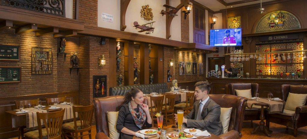 The Palms Town & Country Club - Resort