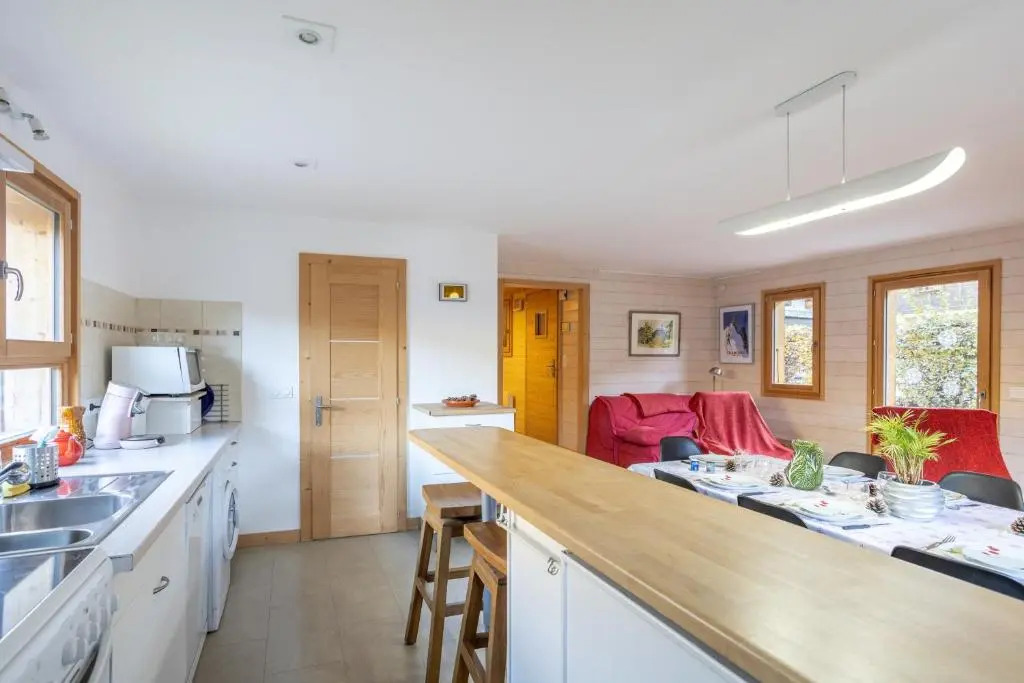 Chalet de 3 chambres avec jardin amenage et wifi a Les Houches a 2 km des pistes