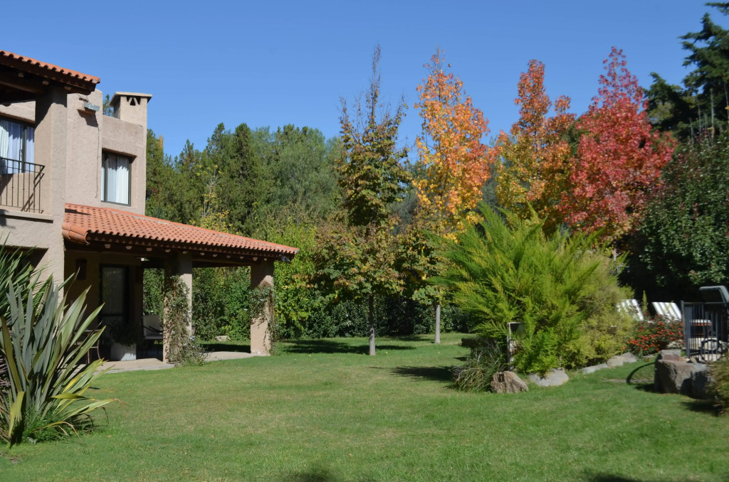Lares De Chacras