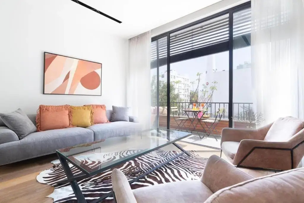 2 Bedroom Frishman Beach