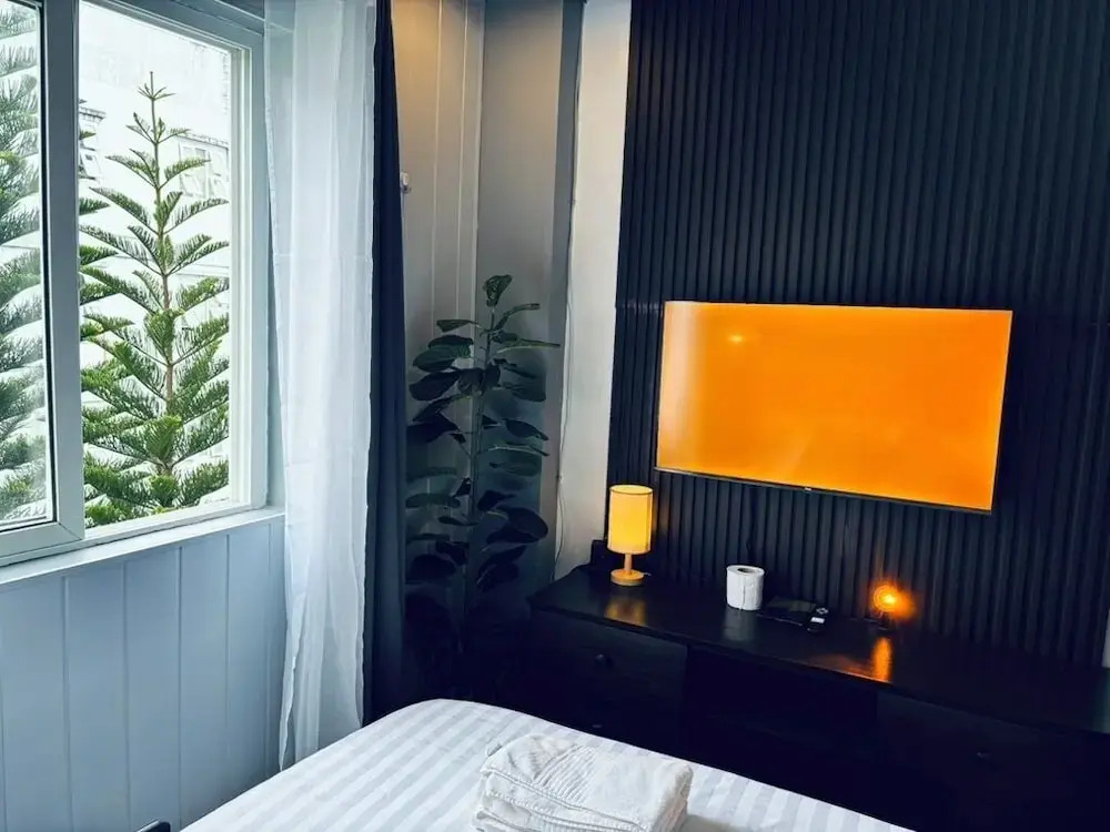 Smart Stay 2600 - North Cambridge Condo