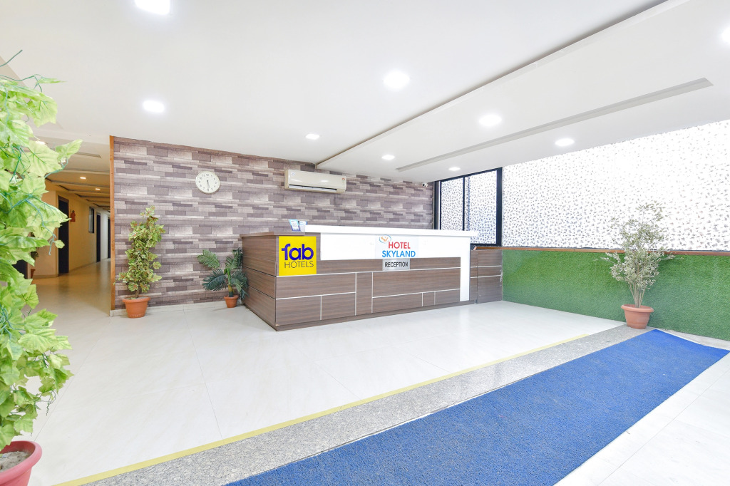 Fabhotel Skyland