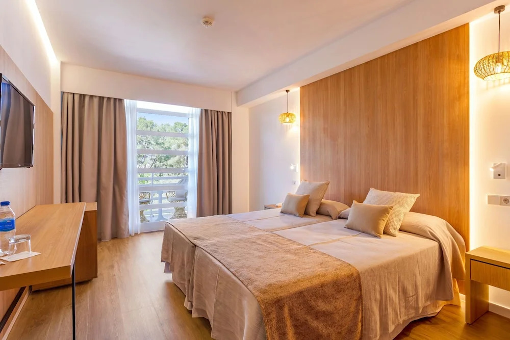 Ona Palmira Paradise Hotel