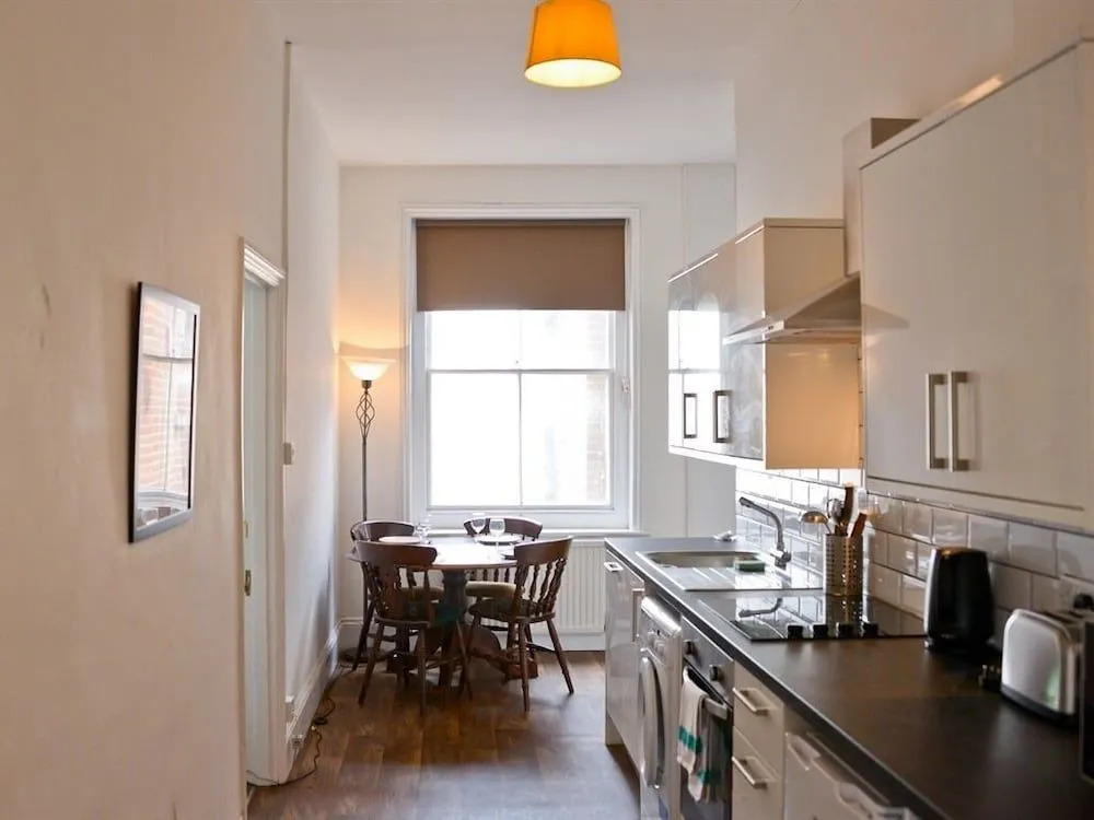 Corner House Apartment