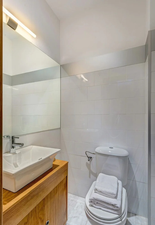 ELEVEN Apartments Real de la Carretería, by Homing U