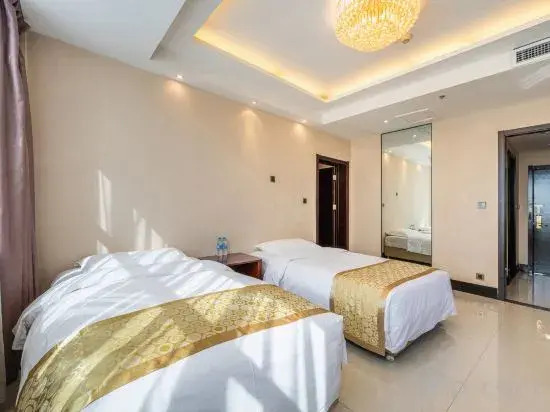 East River International Hotel