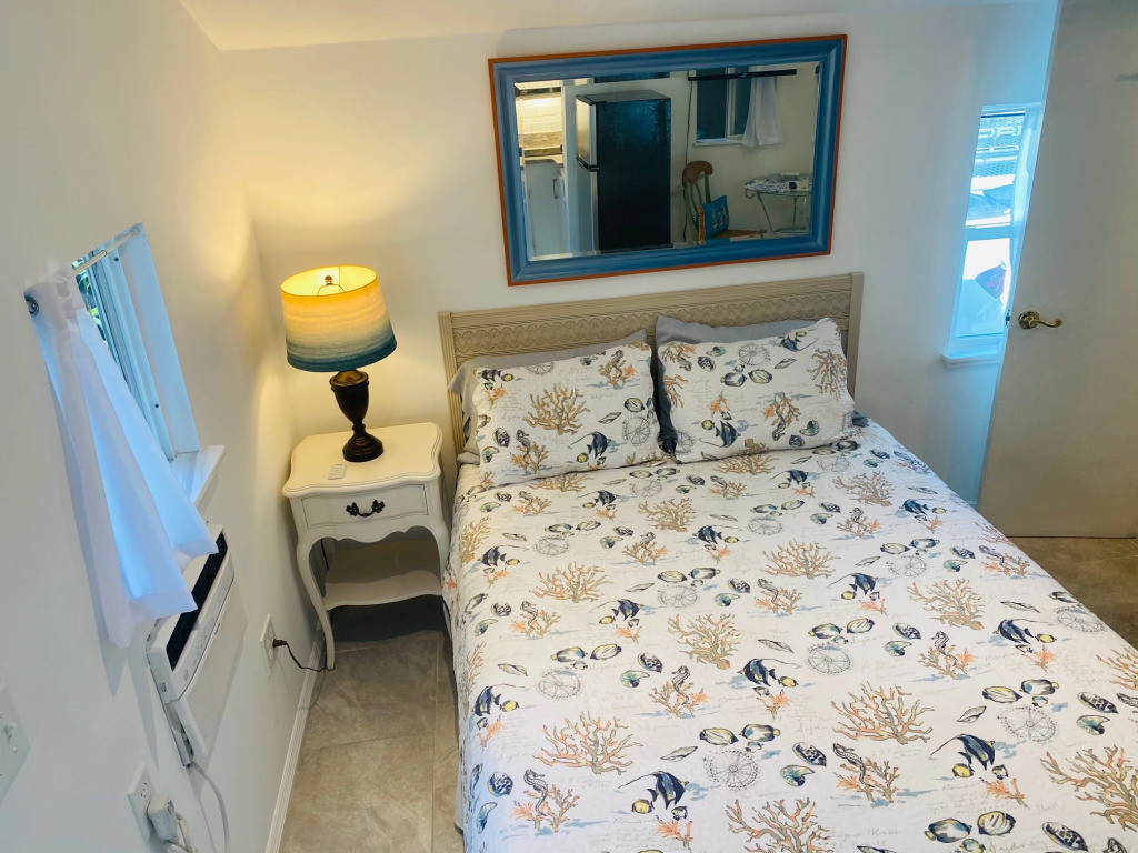 Treasure Island Beach Retreat 2S Sleeps Up To 2