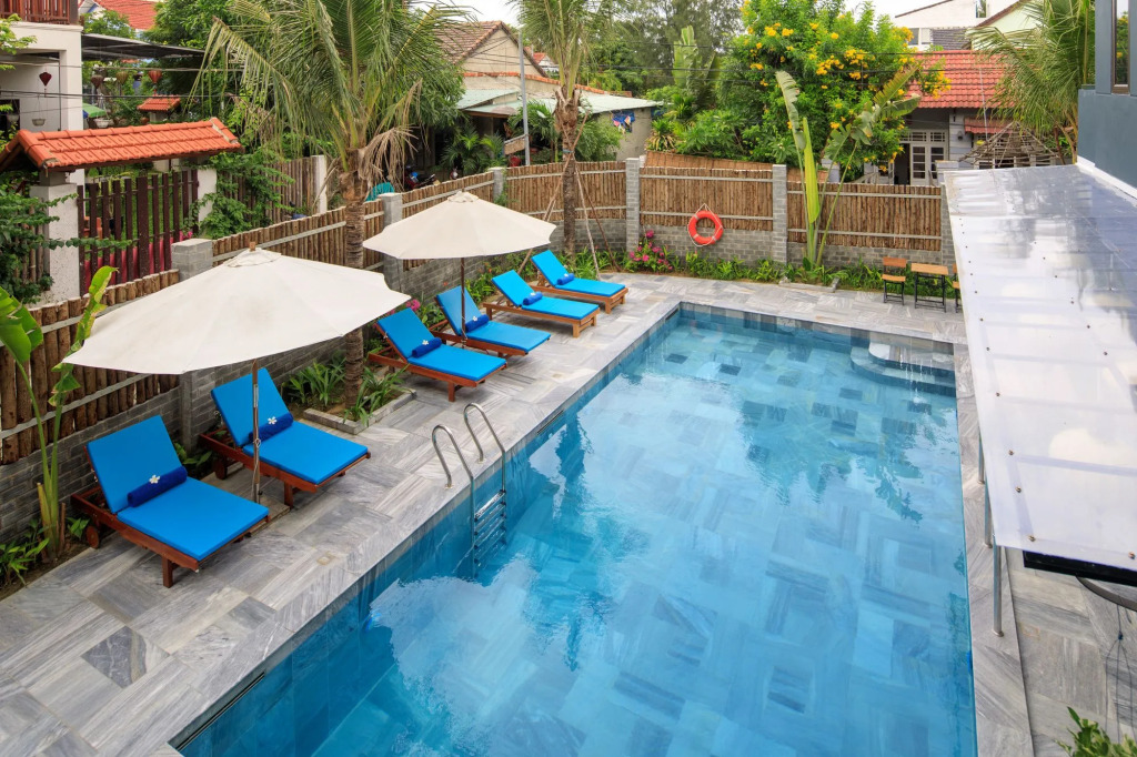 The Blue Alcove Hotel