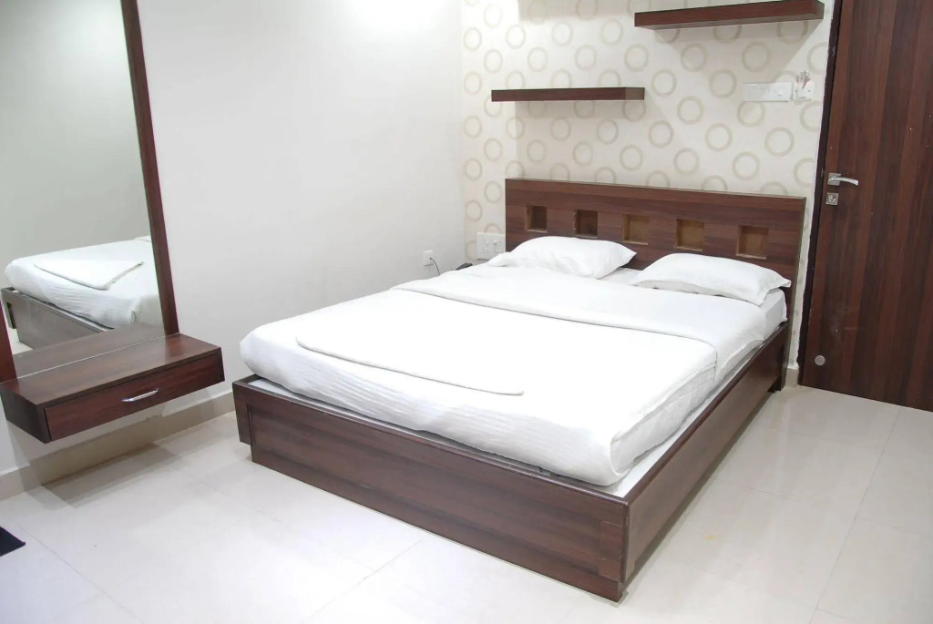 Hotel VJR Residency