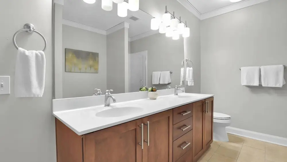5 Units w/ Free Parking Walkable Historic District The Juliette by Avantstay