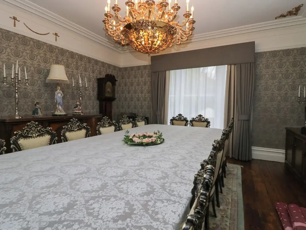 Beechgrove Manor
