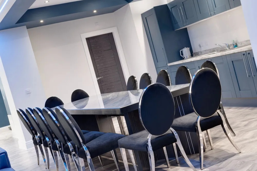 Temple Court Cavern Quarter Apartments by Happy Days