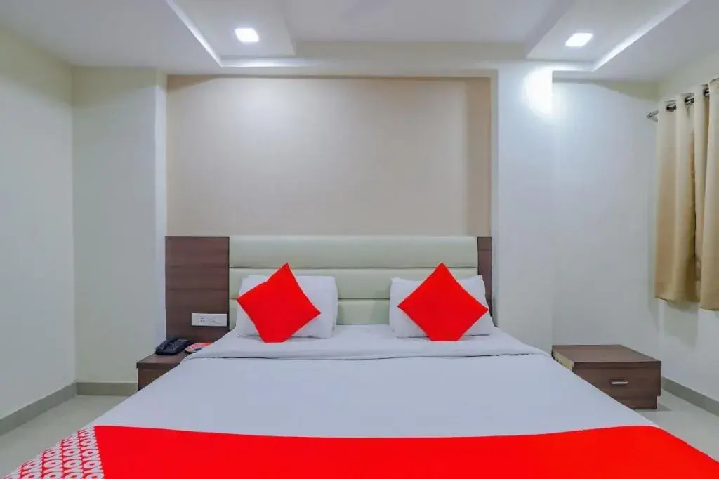 Hotel Meet Palace by Oyo Rooms