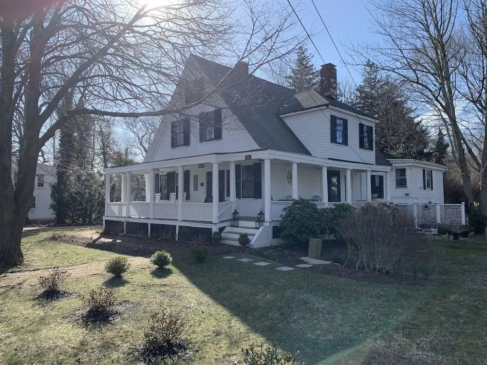 Olde Captains Inn