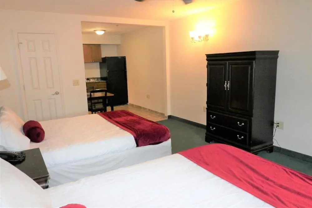 Crimson Inn