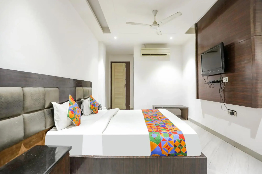 Capital O 464 Hotel Lotus Palace