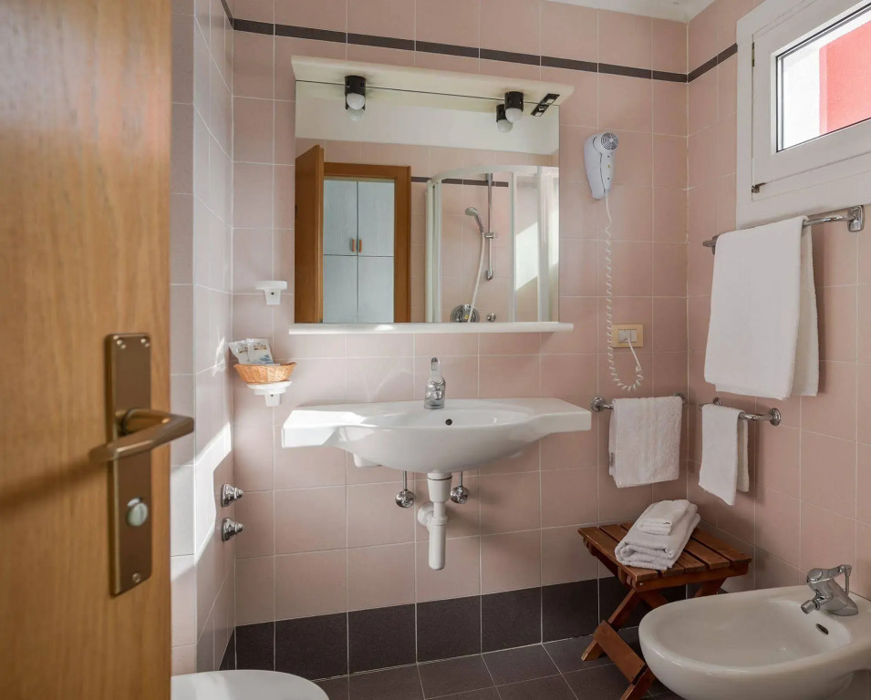 Hotel Londra Slow Living Molveno