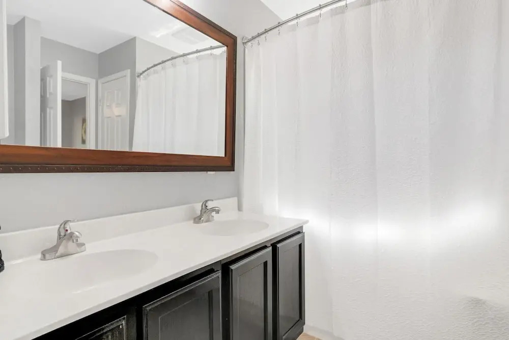 Quiet Austin Stay Near Tech