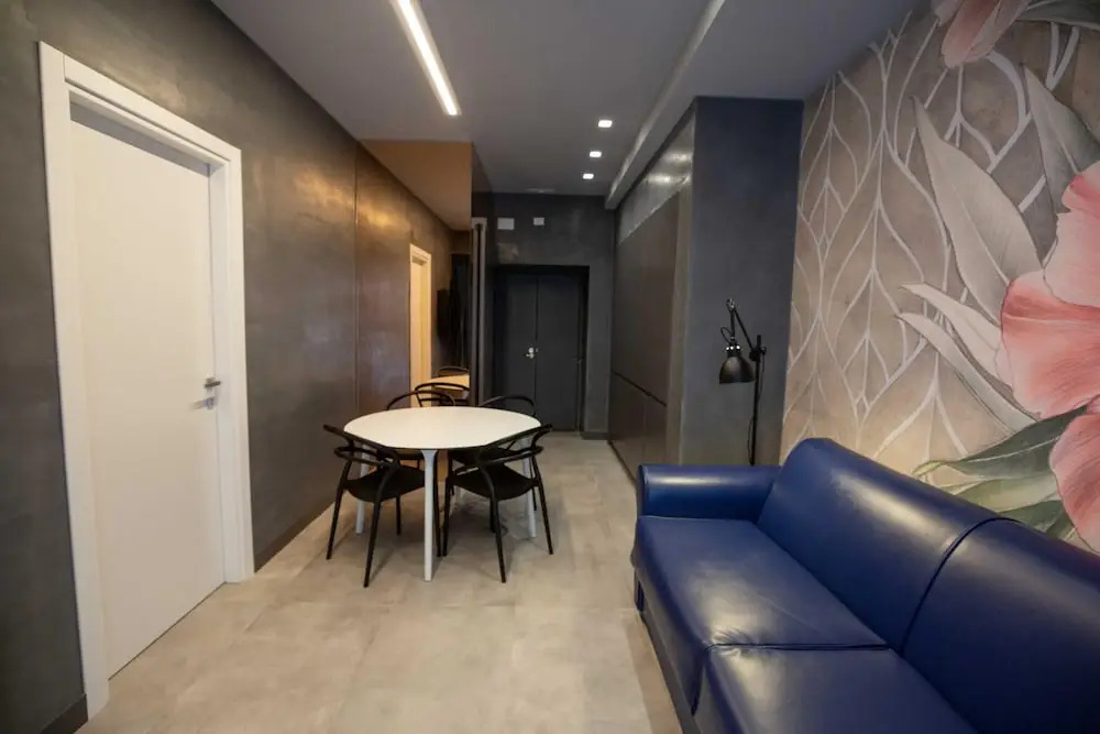 Blu Diamond in Naples