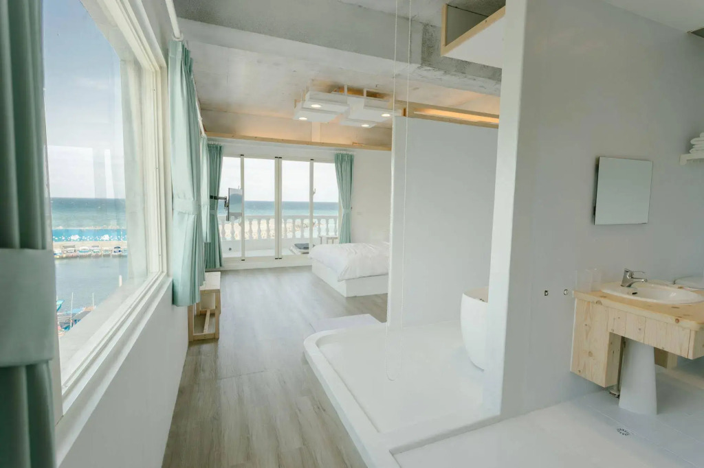 White&Light B&B