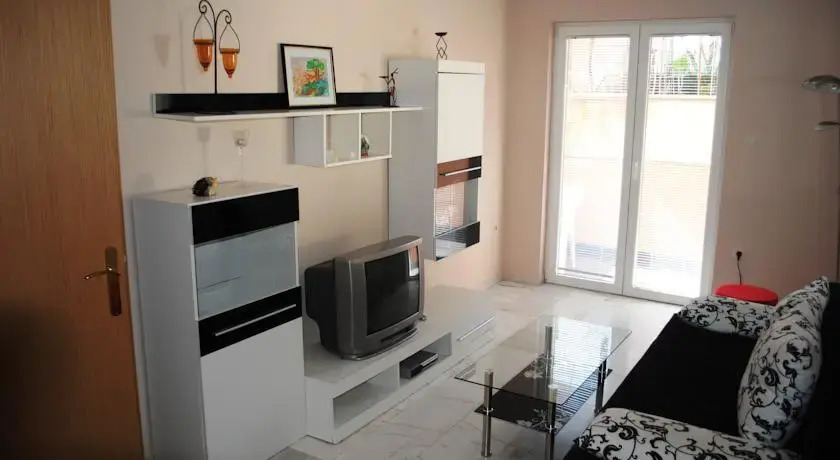 Apartments Nesimi