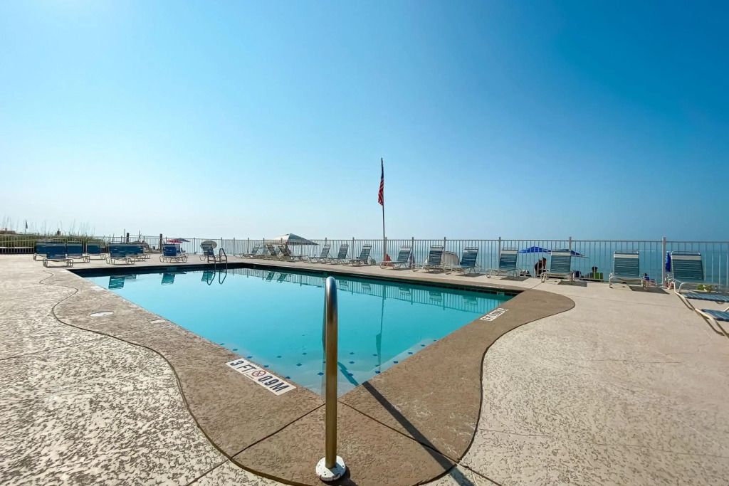 Edgewater West 73 2 Bedrooms 2 Bathrooms Condo