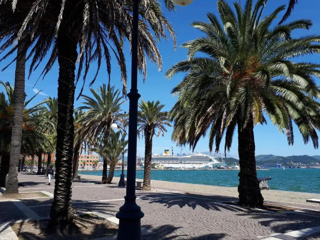 Comoda posizione, per 5-TERRE, PortoVenere, Lerici