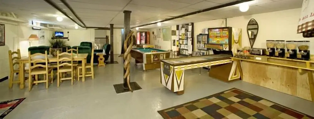 Marina Motel