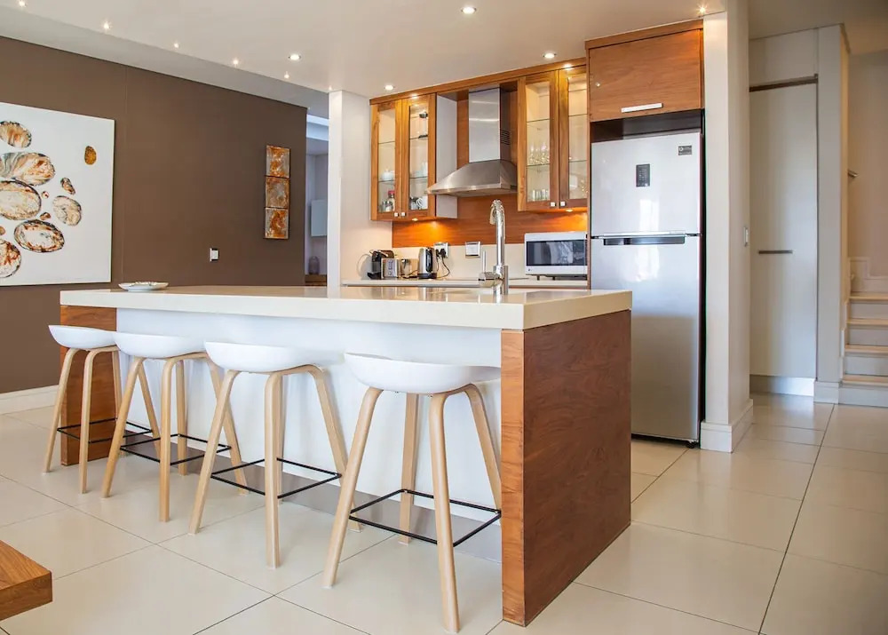 Marine Square Luxury Suites