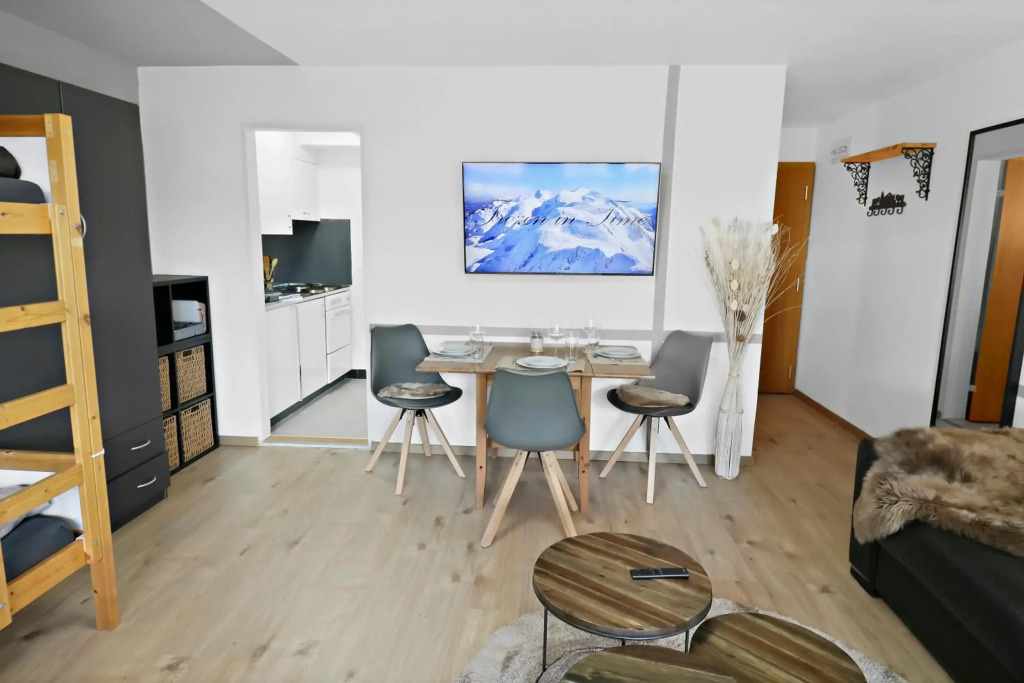 Nouveau studio avec vue imprenable sur les montagnes