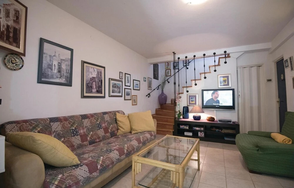 Holiday Home Sucuraj 06
