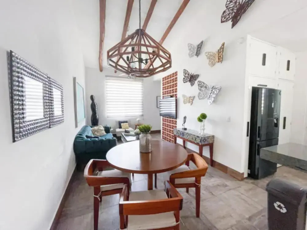 Deluxe Penthouse w 2 Story Patio and Ocean View