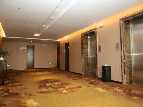 Ripple Hotel (Weihai Wendeng Bus Station)