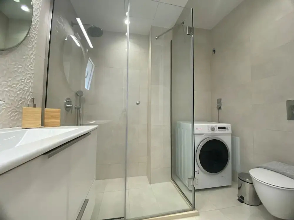 White Dome Apartment I