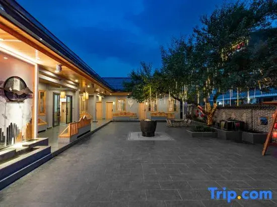 Mount Emei Jiuyue Homestay (Emeishan Scenic Area Zero Kilometer Branch)