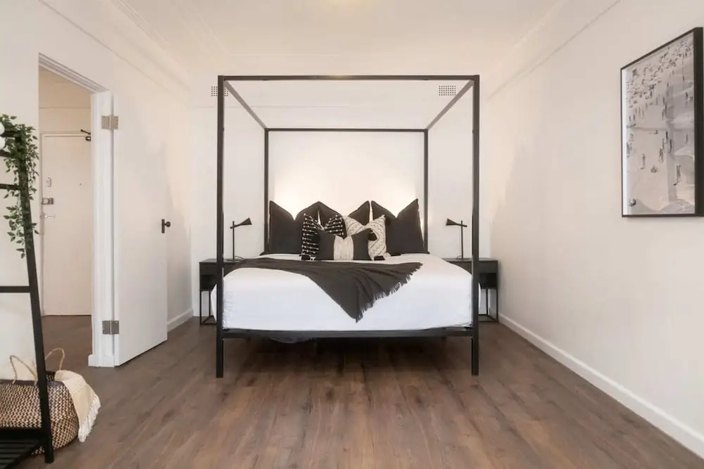Stylish 1 Bedroom Apartment Near Beach