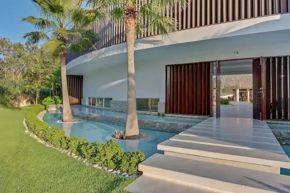 Luxurious 8-bedroom Dreamy Villa