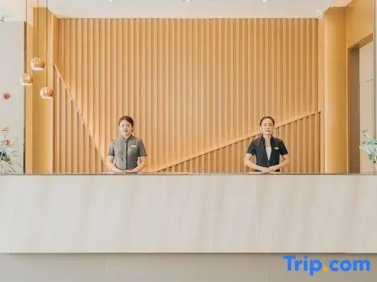 Homeinn Selected Hotel (Yibin Changning High-Speed Railway Station)