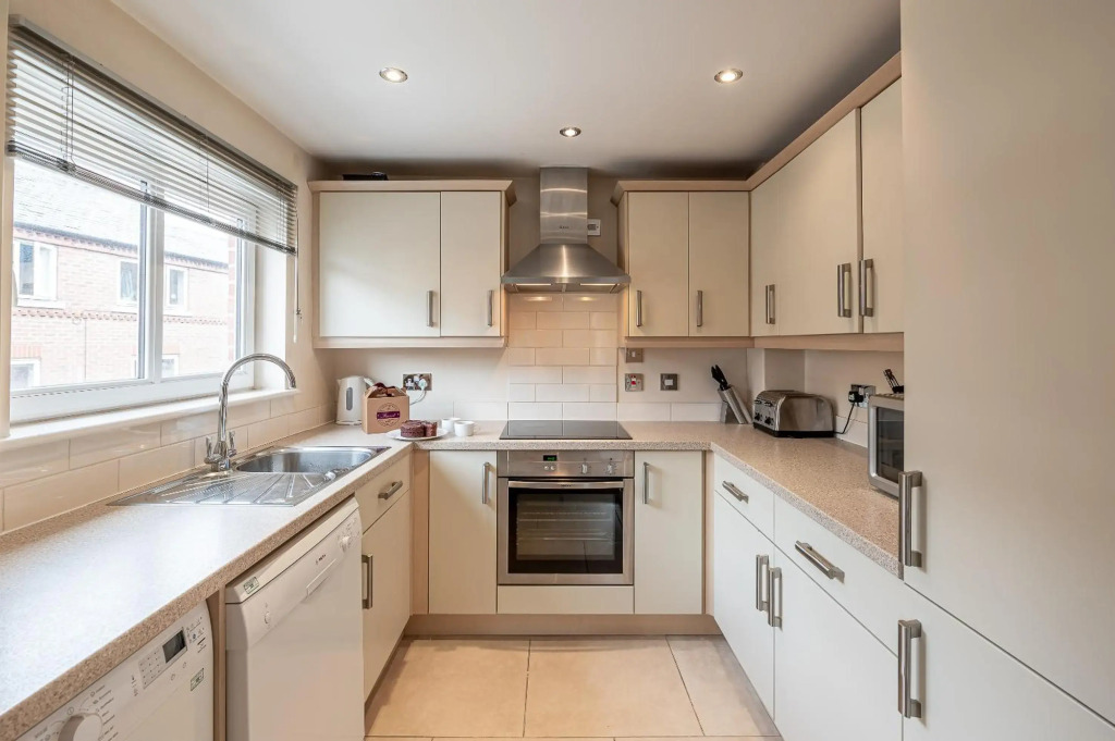 4 Crambeck Court