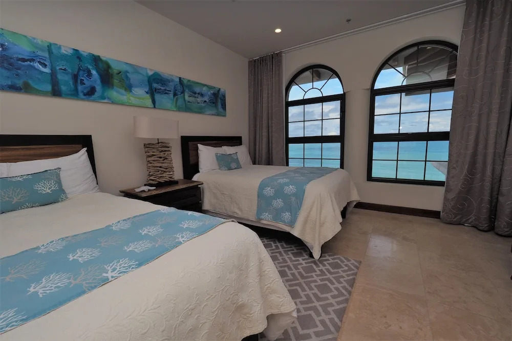 Luxury Oceanfront Penthouse at Crocs