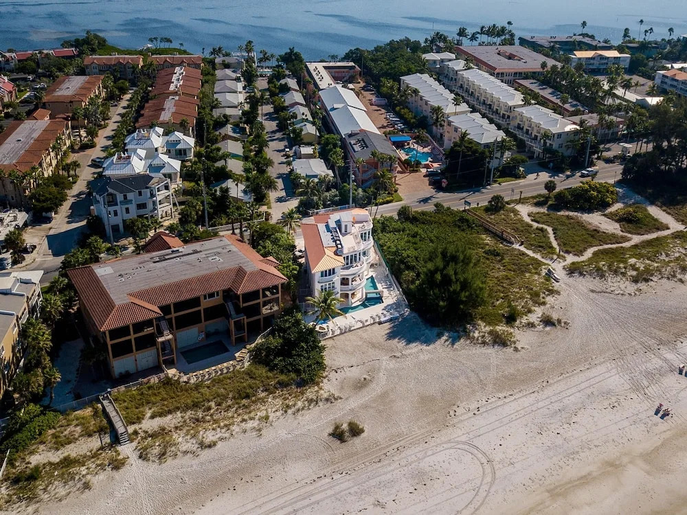 Anna Maria Grand Beach House Apartment 9