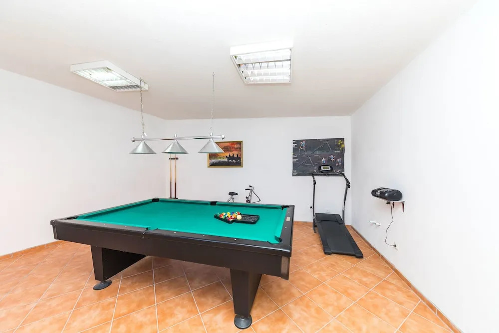 Apartments Damjan