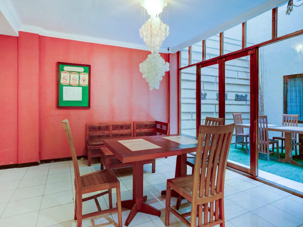 Hotel 22 by OYO Rooms
