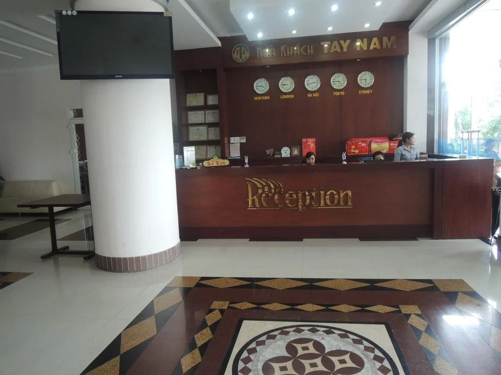Tay Nam Hotel